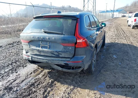 2019 Volvo Xc60 T5 Momentum z USA, uszkodzony, nr VIN LYV102RK7KB247493